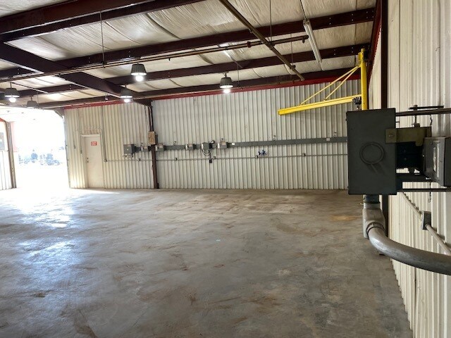 More Photos Of 7508 W County Road 116, Midland Manufacturing For Lease