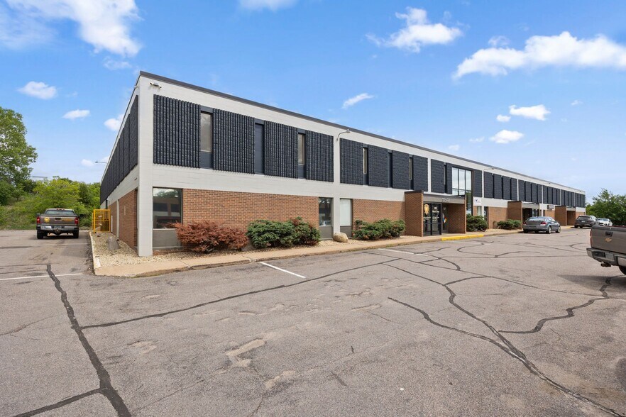 More Photos Of 771-783 NE Harding St, Minneapolis Warehouse For Lease