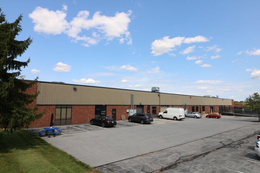 More Photos Of 7310 Tilghman St, Allentown Light Manufacturing For Lease