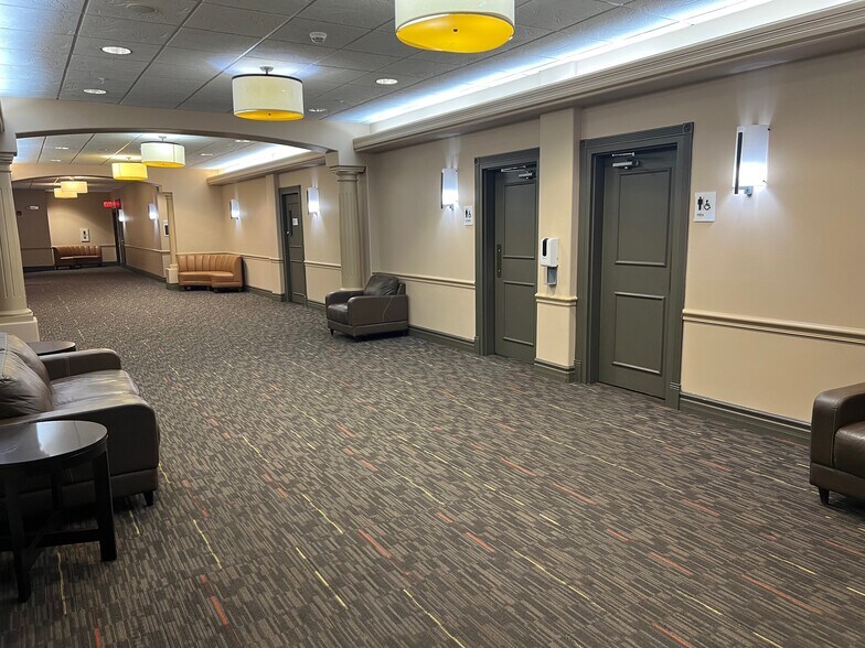More Photos Of 435 Gregoire Dr, Fort McMurray Hotel For Lease