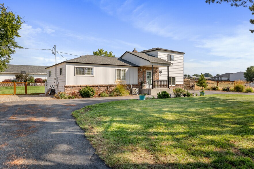 More Photos Of 6109 W Richardson Rd, Pasco Specialty For Sale