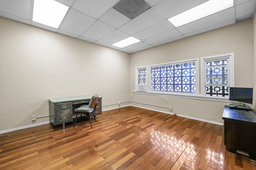 More Photos Of 10640 Main St, El Monte Storefront For Sale