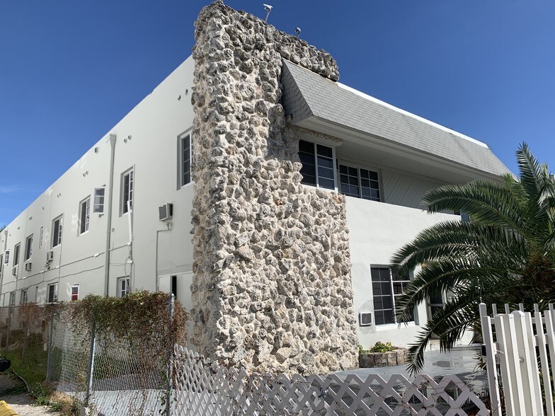 More Photos Of 1995 Bay Dr, Miami Beach Apartments For Sale