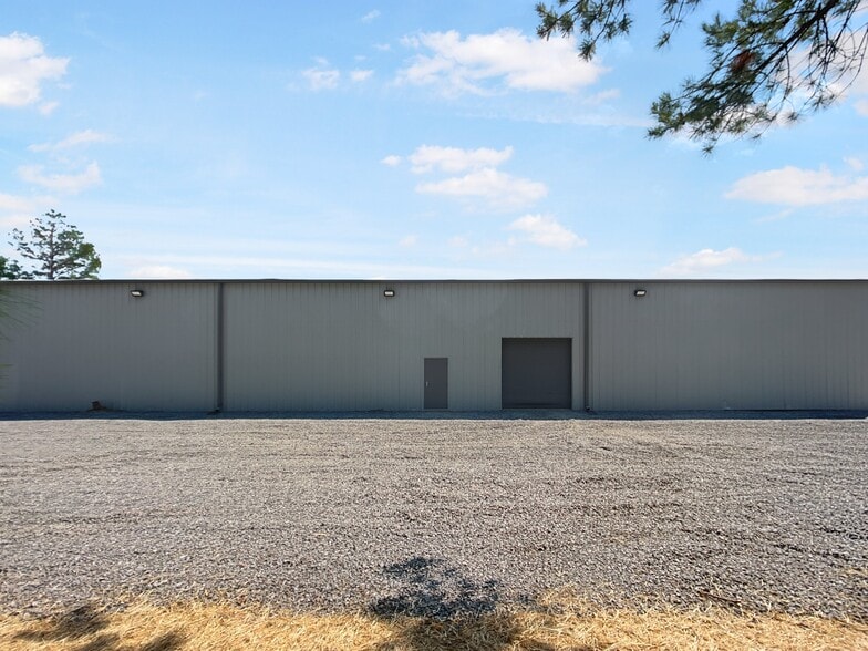 More Photos Of 6115 18th Ave, Tuscaloosa Warehouse For Lease
