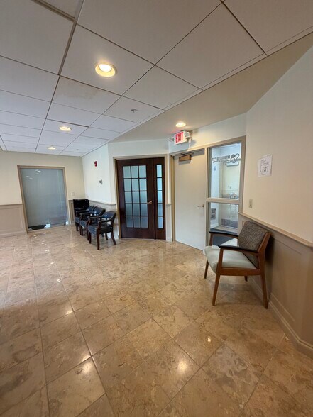 More Photos Of 114 Old York Rd, Jenkintown Office Residential For Lease