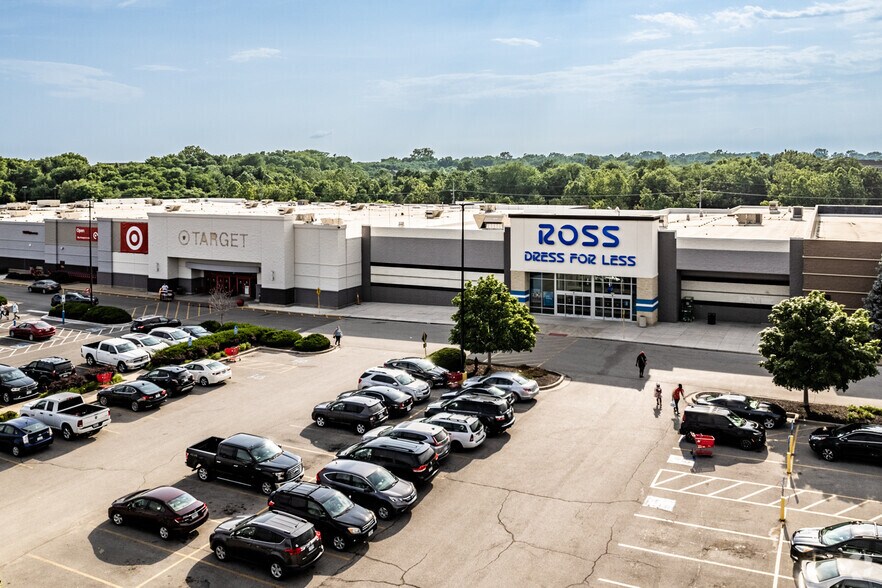 More Photos Of 8420-8660 N Madison St, Kansas City Unknown For Lease