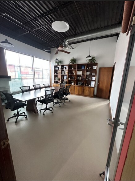 More Photos Of 1501 Magoffin Ave, El Paso Flex For Lease