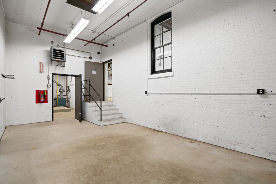 More Photos Of 350 N Center St, Brandon Industrial For Sale