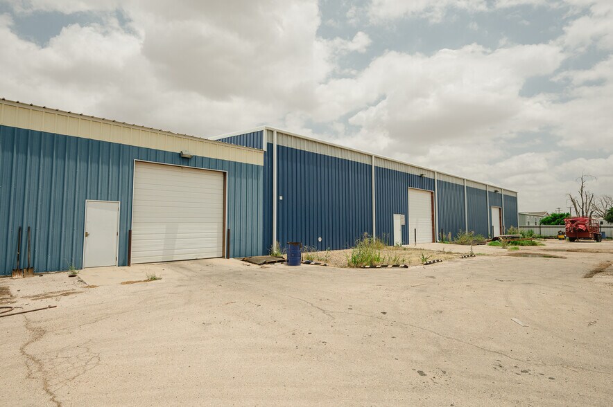 More Photos Of 12915 W County Road 122, Odessa Warehouse For Sale