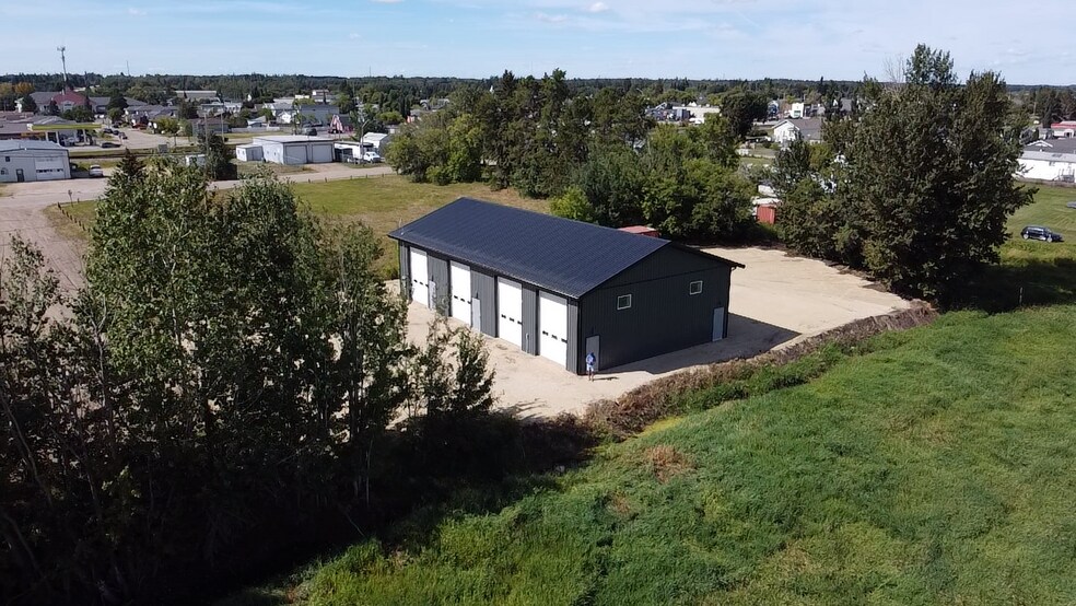 More Photos Of 4828 46 Ave, Millet Service For Sale