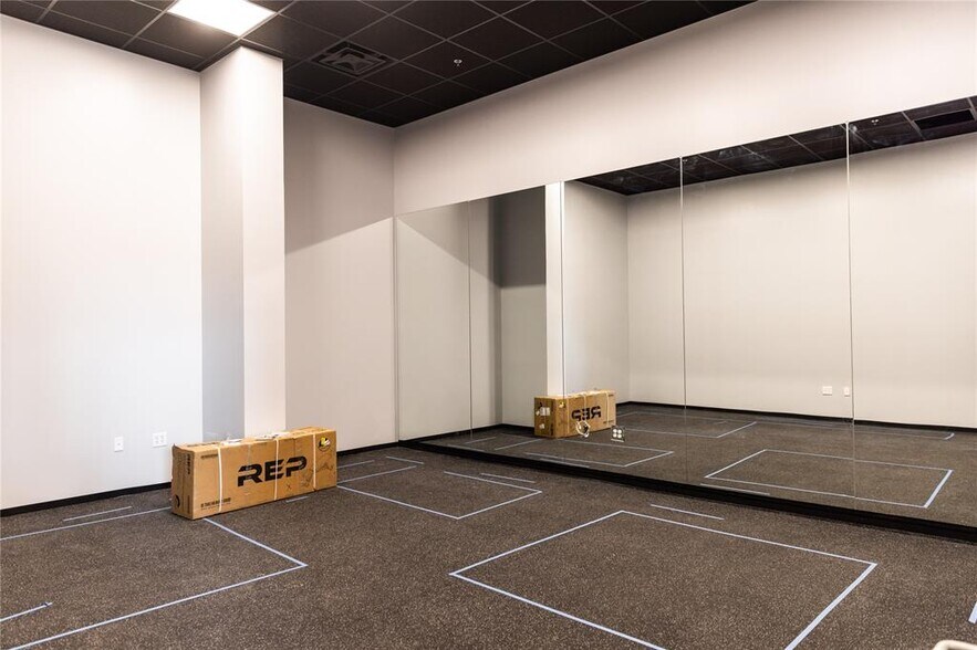 More Photos Of 1220 Toro Grande Dr, Cedar Park Light Distribution For Sale