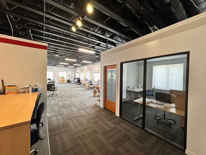 More Photos Of 810-816 Hamilton St, Redwood City General Retail For Sale