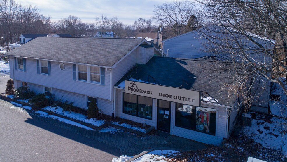 More Photos Of 260 S Main St, Bellingham Storefront Retail Residential For Lease