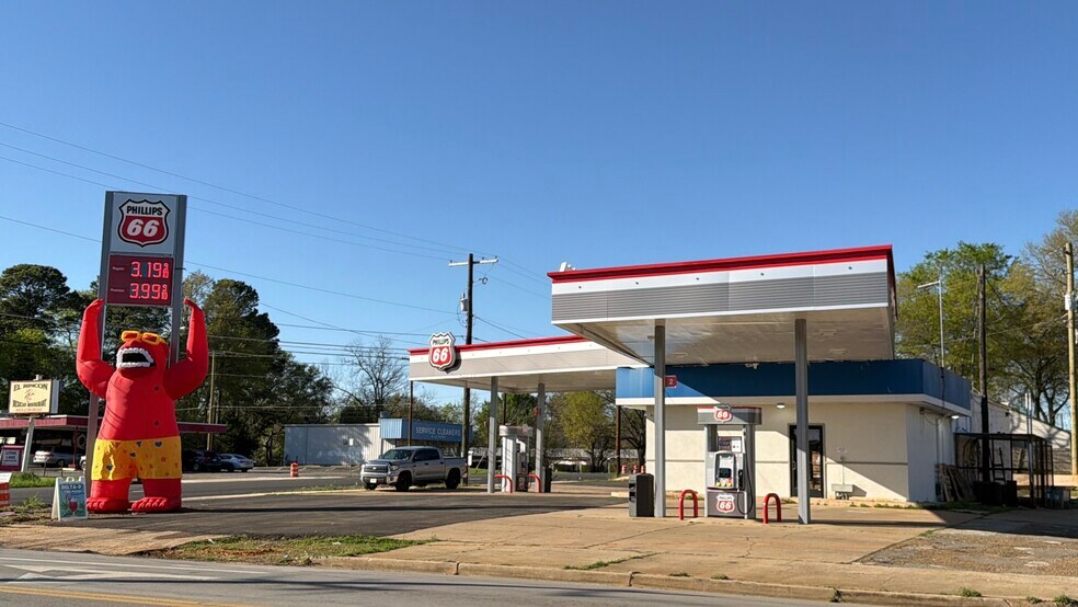 More Photos Of 1708 S Mobberly Ave, Longview Service Station For Sale