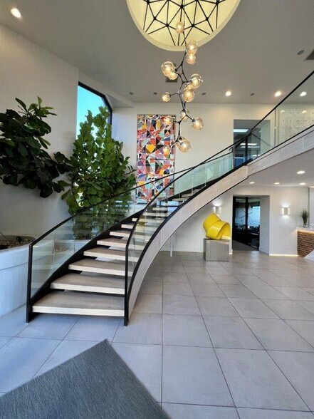 More Photos Of 400 Redcliff Dr, Redding Office For Sale