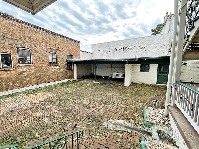 More Photos Of 7 N Claiborne St, Mobile Loft Creative Space For Lease