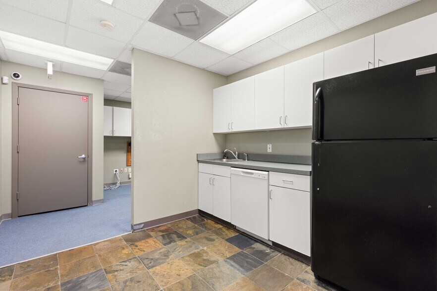 More Photos Of 549 N Egret Bay Blvd, League City Medical For Lease