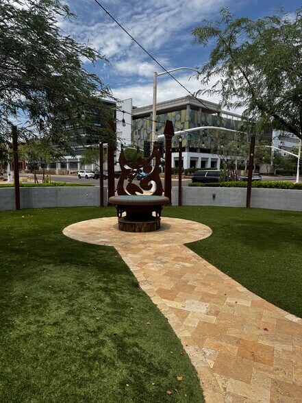 More Photos Of 7301 E Butherus Dr, Scottsdale Restaurant For Sale