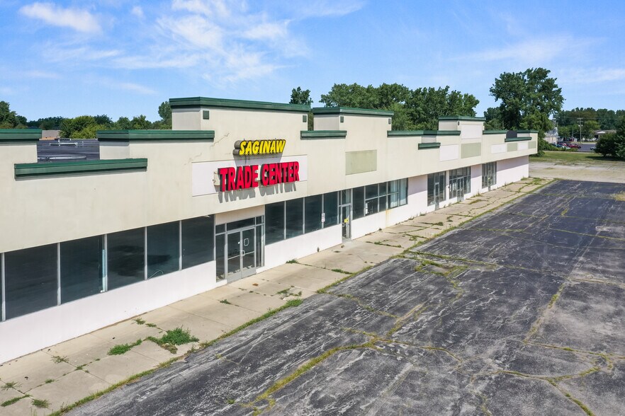 More Photos Of 2865-2885 Bay Rd, Saginaw Freestanding For Sale