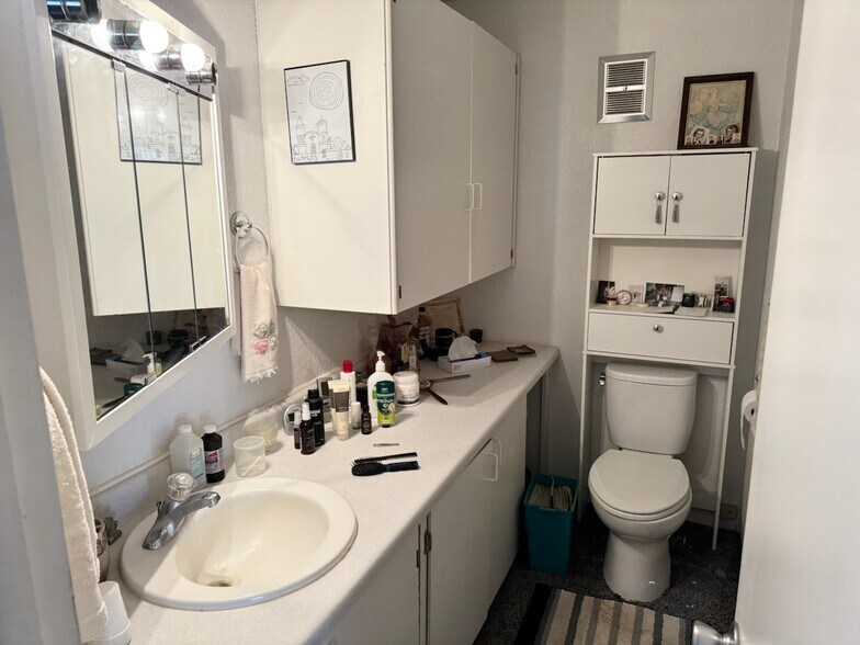 More Photos Of , McCook Unknown For Sale