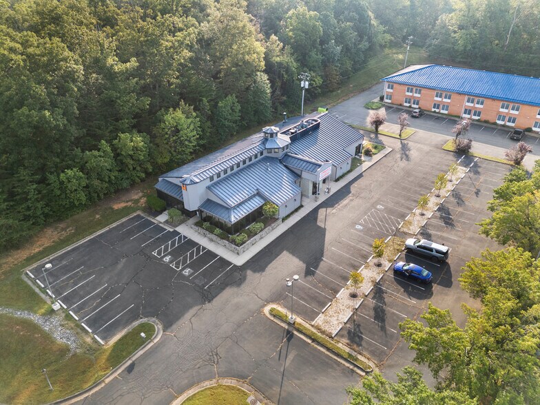 More Photos Of 7373 Comfort Inn Dr, Warrenton General Retail For Sale