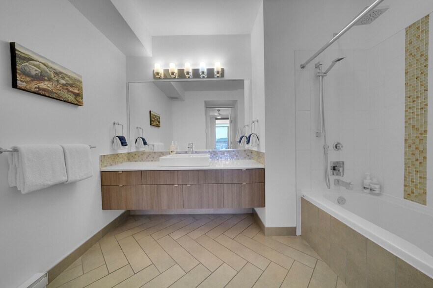 More Photos Of 118 Rainbow Rd, Salt Spring Island Land For Sale