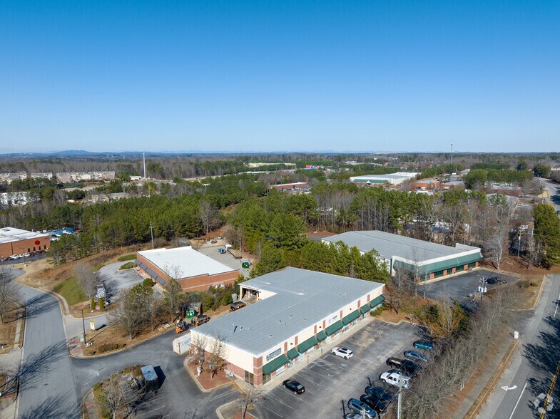 More Photos Of 4265 Creek Park Dr, Suwanee Warehouse For Lease