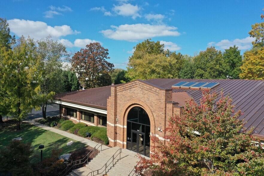 Primary Photo Of 3801 E Sunshine St, Springfield Office For Sale