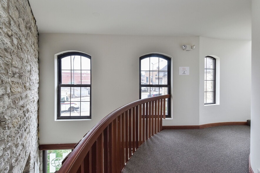 More Photos Of 30 S Shumway Ave, Batavia Office For Lease