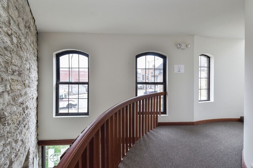 More Photos Of 30 S Shumway Ave, Batavia Office For Lease