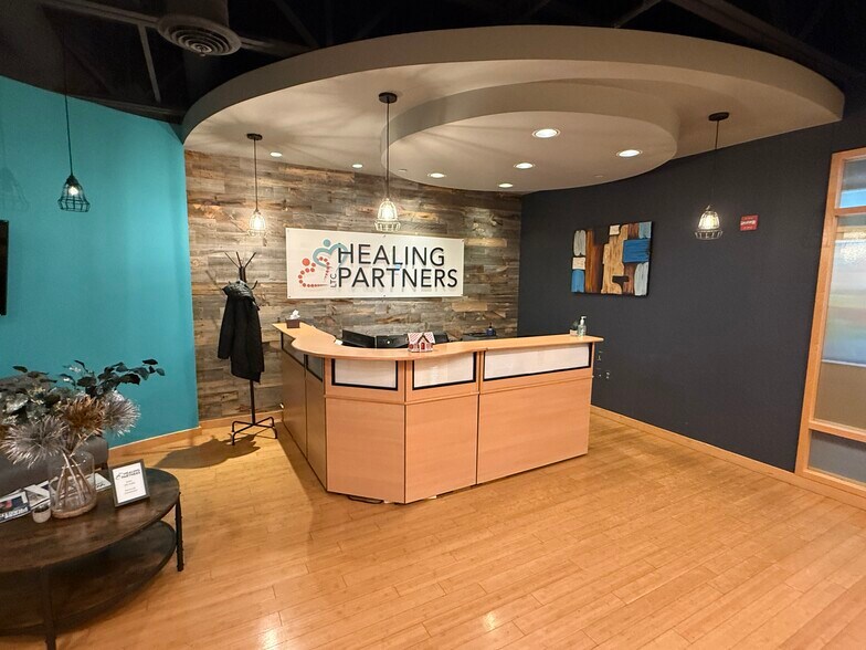 More Photos Of 909 Ridgebrook Rd, Sparks Medical For Lease