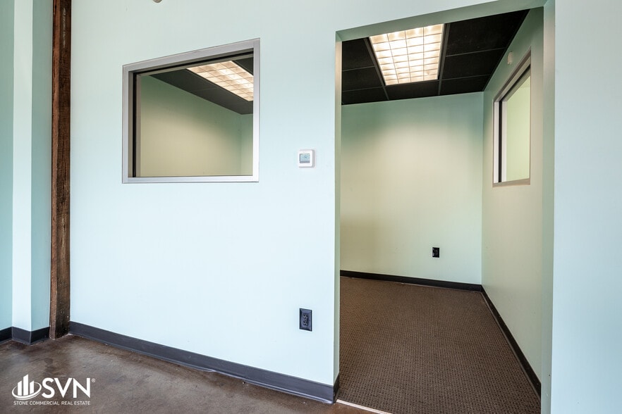More Photos Of 309 N Ashland Ave, Lexington Warehouse For Lease