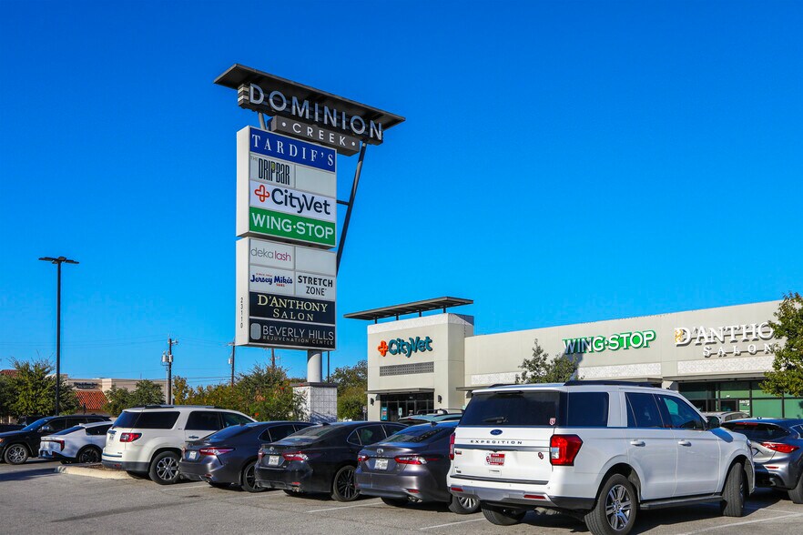More Photos Of 23110 W I-10, San Antonio Storefront For Lease
