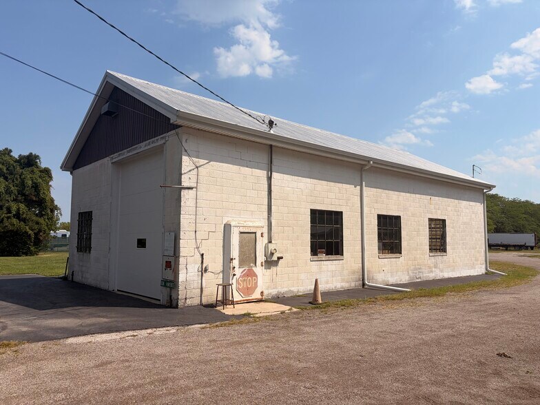 More Photos Of 15350 S Telegraph Rd, Monroe Warehouse For Sale