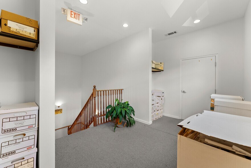 More Photos Of 950 Scales Rd, Suwanee Medical For Lease