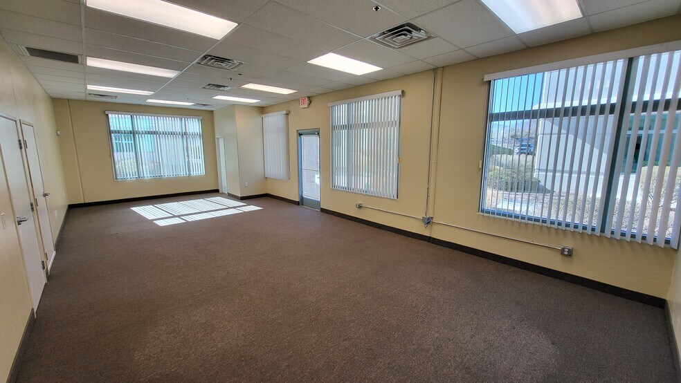 More Photos Of 7381 Prairie Falcon Rd, Las Vegas Medical For Lease