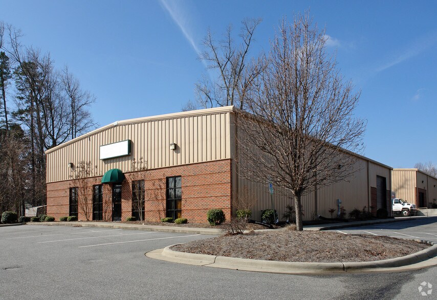 More Photos Of 514 Teague St, Greensboro Unknown For Lease