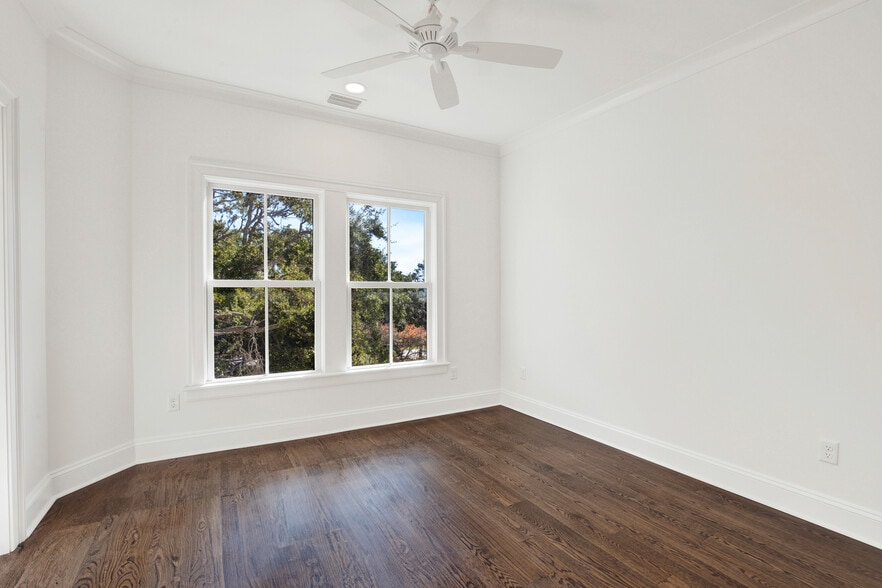 More Photos Of 104 17th pl, Tybee Island Multifamily For Sale