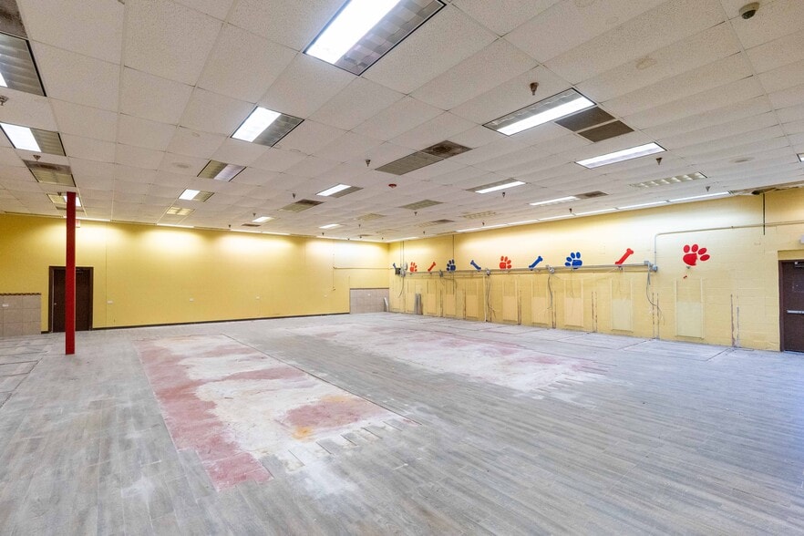 More Photos Of 33550 US Highway 19 N, Palm Harbor Freestanding For Lease