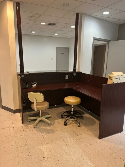 More Photos Of 510 Darby Rd, Havertown Medical For Sale