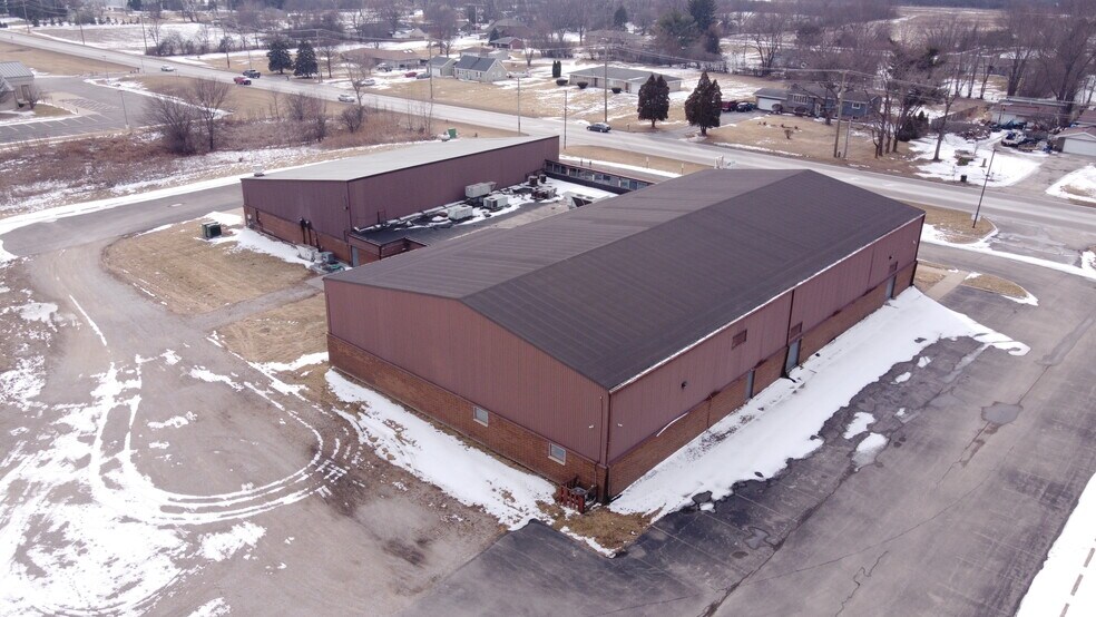 More Photos Of 1350 S Briggs St, Joliet Health Club For Sale