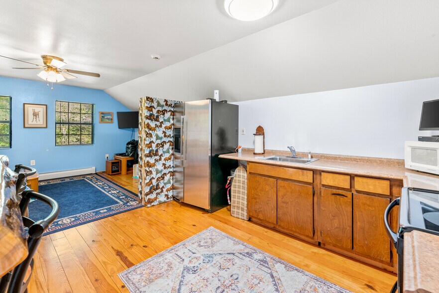 More Photos Of 228 Pattie Gap Rd, Philadelphia Apartments For Sale