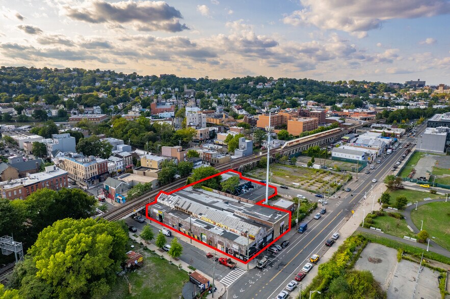 More Photos Of 450 Front St, Staten Island Land For Sale