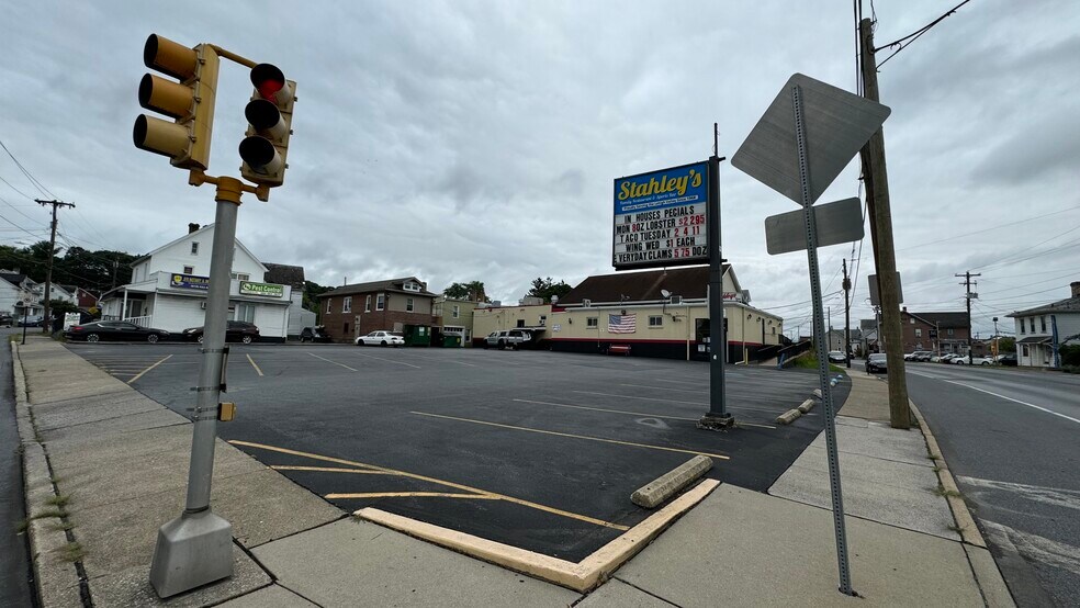More Photos Of 1824-1826 Hanover Ave, Allentown Restaurant For Sale