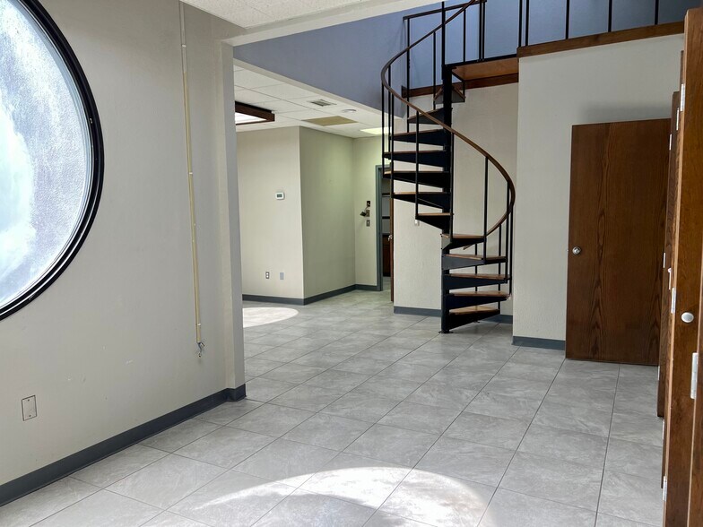 More Photos Of 810 Boardman Canfield Rd, Youngstown Medical For Lease