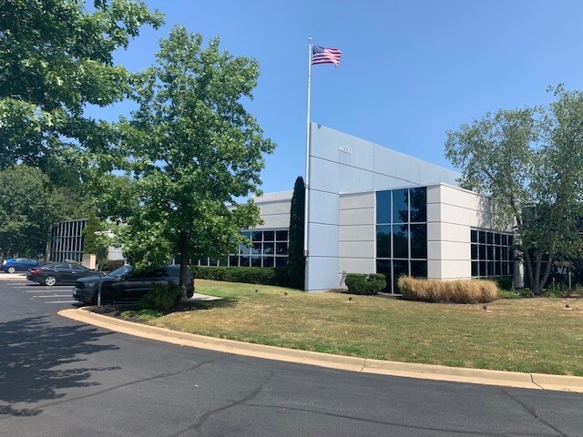 More Photos Of 44330 Mercure Cir, Dulles Showroom For Lease