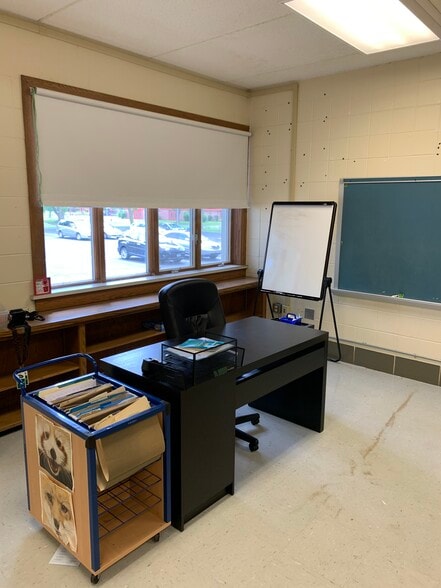 More Photos Of 920 Holley Ave, Saint Paul Park Schools For Lease