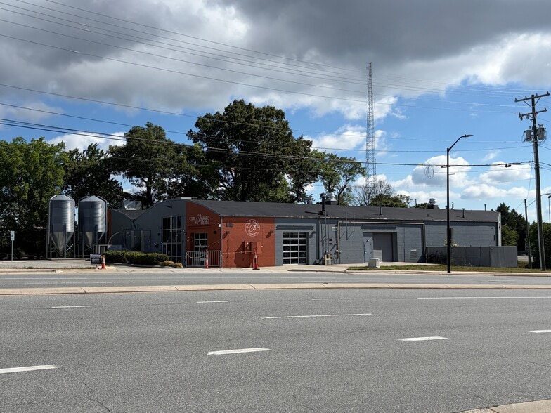 More Photos Of 1920 W Gate City Blvd, Greensboro Industrial For Lease