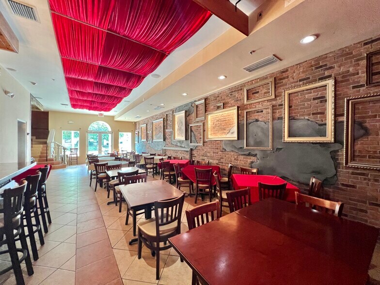 More Photos Of 223 Valencia Ave, Coral Gables Restaurant For Sale