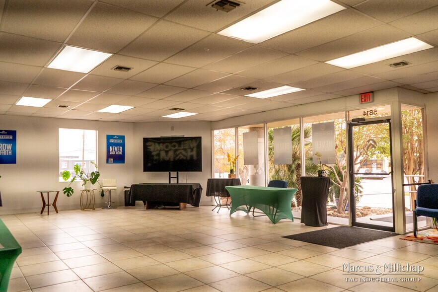 More Photos Of 5814-5818 Rittiman Plz, San Antonio Warehouse For Sale
